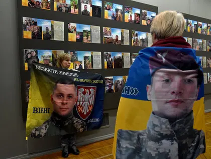 Виставка "Те, що болить" - у Києві презентували мистецький проєкт про особисті втрати на війні - фото 42