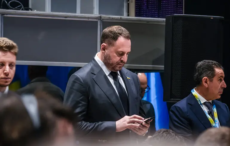 Єрмак пішов у відставку з ОП – чотири причини, чому це сталося – новини України 1