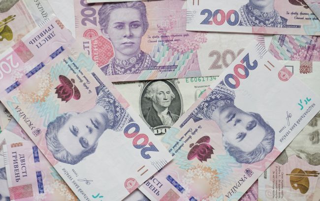Зарплати в конвертах і сірий імпорт - бюджет України втрачає до 1 трлн гривень Зарплати в конвертах і сірий імпорт - бюджет України втрачає до 1 трлн гривень 1