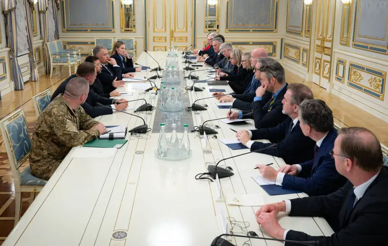 Зеленський узгодив із союзниками захист енергосистеми та підготовку до зими 1