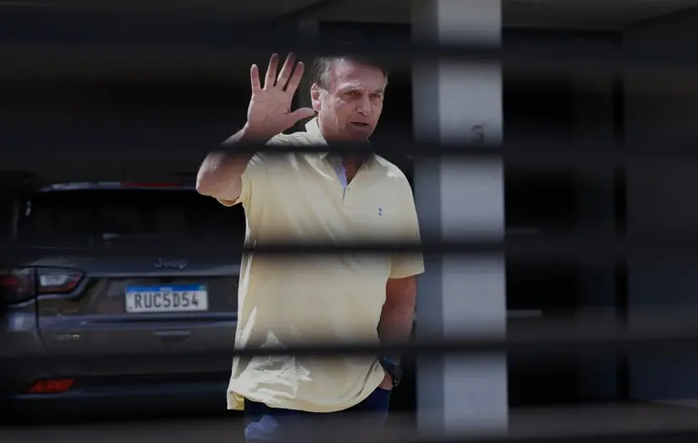 Жаїр Болсонару потрапив до в'язниці - Поліція затримала експрезидента Бразилії 1