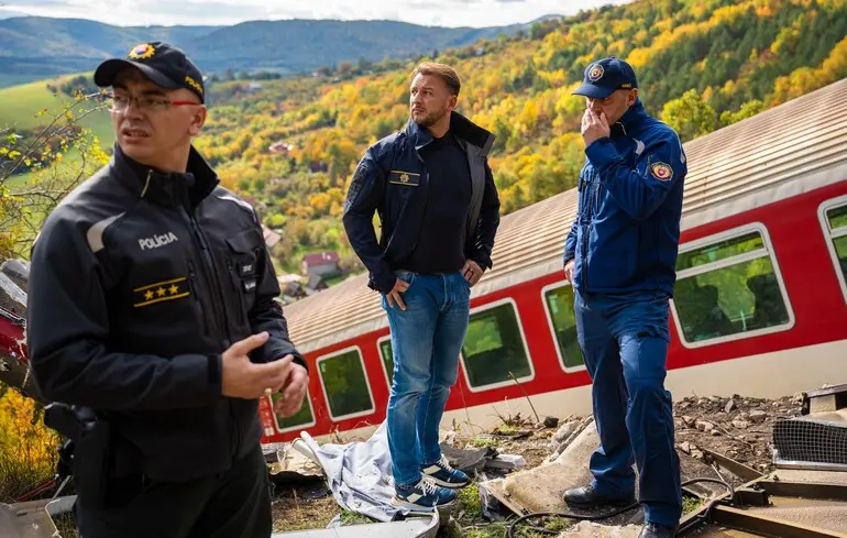 Зіткнення потягів у Словаччині - сталася друга за місяць аварія із десятками травмованих 1