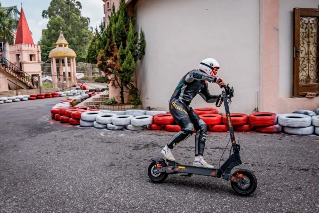 5 найкращих електросамокатів KUGOO для дорослих 1