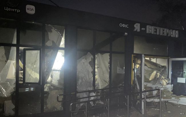 Атака на Кривий Ріг 22 грудня - зруйновано центр Я-ветеран та пошкоджено головний ЦНАП Віза 1