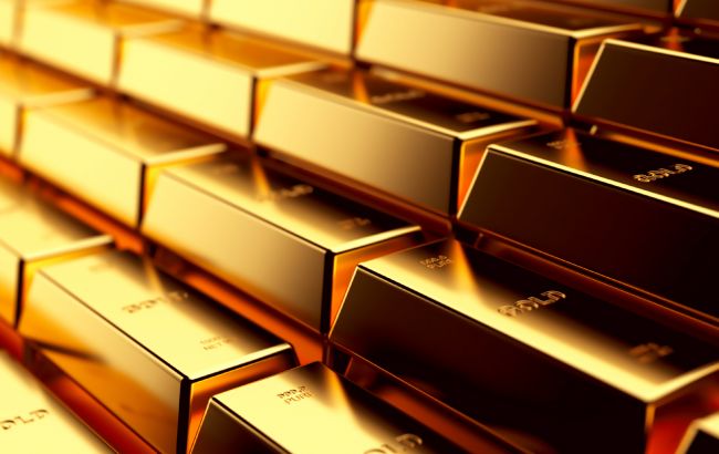 Ціна на золото 24 грудня тримає високий рівень - стало відомо, в чому причини 1