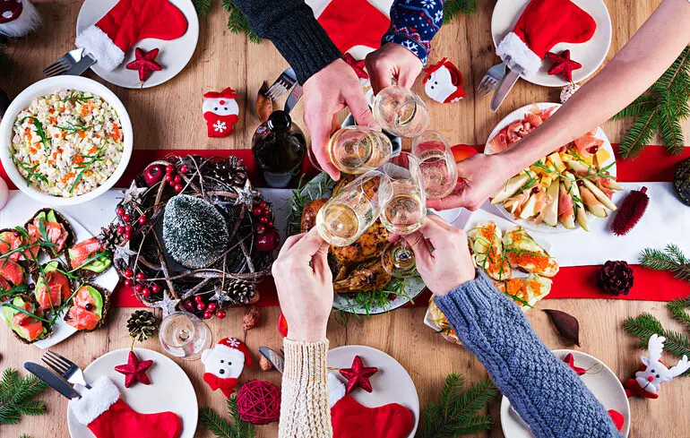 Ціни на м'ясо, ковбаси, овочі, фрукти, солодощі в Україні 2025 – як можуть змінитися перед Різдвом, Новим роком – новини України 1