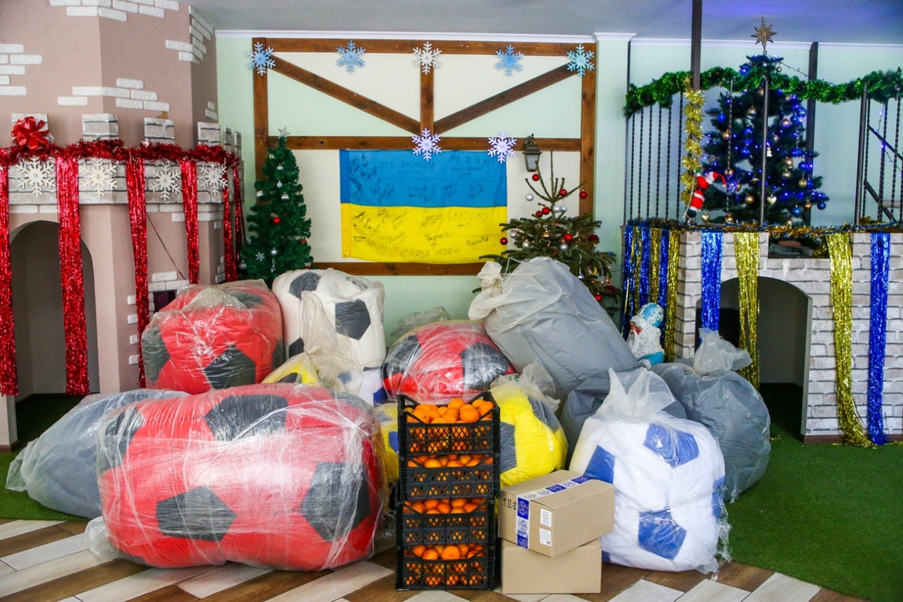 Динамо організувало свіято для дітей до Нового року 3