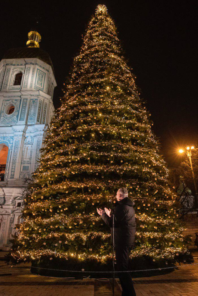 Головна ялинка Києва 2025 2026 відкрилась до Дня святого Миколая - де стоїть, фото 3
