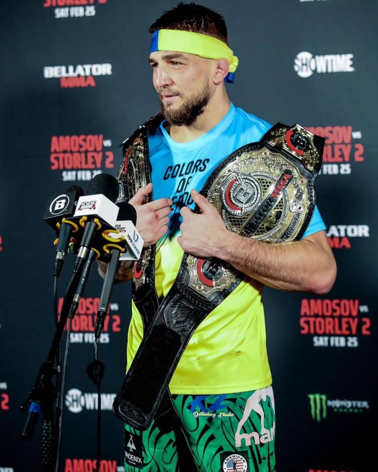 Ярослав Амосов Ніл Магні в UFC - хто переміг, відео бою 14 грудня 4