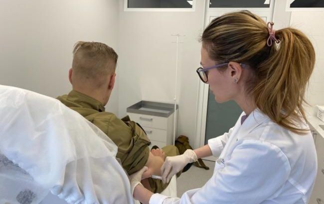 Київ запускає для ветеранів персональний медсупровід з ініціативи Кличка 1