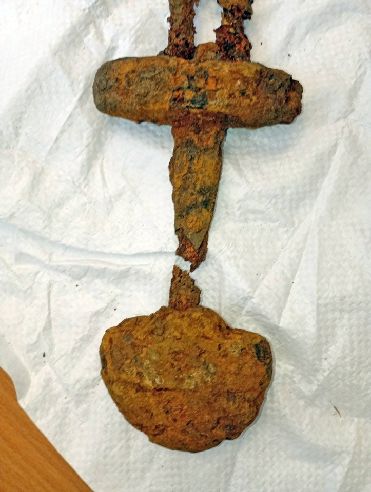 Меч часів Київської Русі поповнив колекцію Національного музею історії України - несподівану знахідку виявили на Житомирщині - новини культури 2