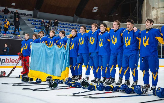 Молодіжна збірна України з хокею з перемоги стартувала на ЧС, відео 1