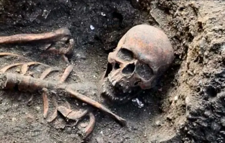 Нові поховання в Тауері - вчені знайшли могили жертв чуми 1