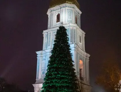 оловна ялинка України 2025 - на Софійській площі засяяли вогні - фото 2