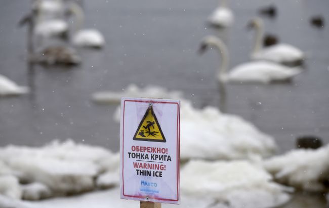 Перший лід на річках України і водосховищах може бути з 24 грудня - безпека на воді взимку 1