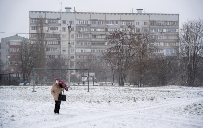 Погода в Україні і Києві завтра 26 грудня несе пориви вітру, сніг і ожеледицю - де хуртовина, прогноз 1