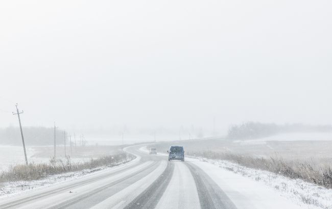 Погода в Україні ускладнила рух на дорогах - статистика ДТП від поліції 1