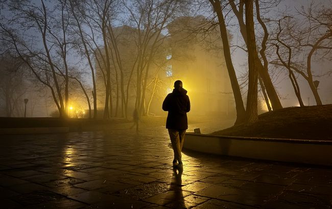 Погода в Україні завтра 13 грудня несе небезпечні пориви вітру й туман - прогноз, карта 1