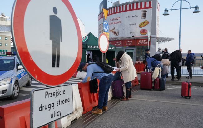 Польща посилила депортації - за тиждень країну залишили 180 іноземців 1