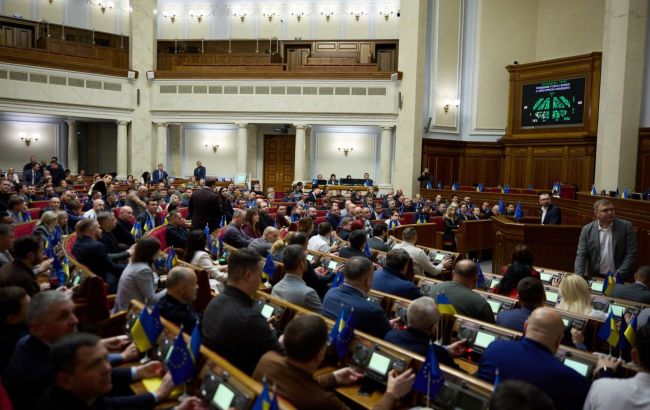 Рада виключила російську з переліку мов, які потребують захисту 1