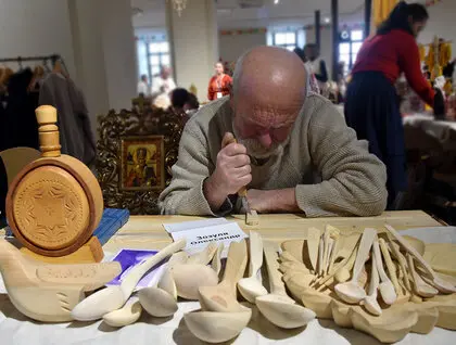 Різдвяний ярмарок в Києві — Майстри з різних куточків України зібралися у столичному музеї Гончара 1