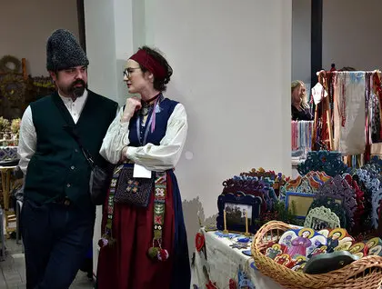 Різдвяний ярмарок в Києві — Майстри з різних куточків України зібралися у столичному музеї Гончара 17