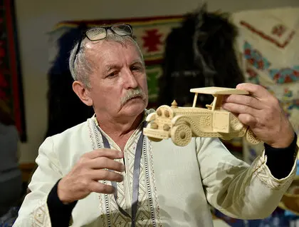 Різдвяний ярмарок в Києві — Майстри з різних куточків України зібралися у столичному музеї Гончара 16