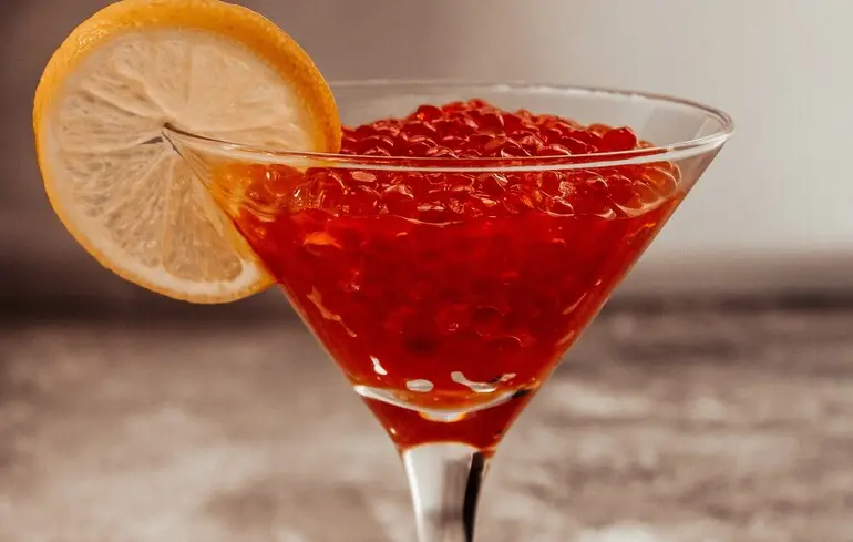 Росія подарувала Трампу ящик червоної ікри - деталі 1