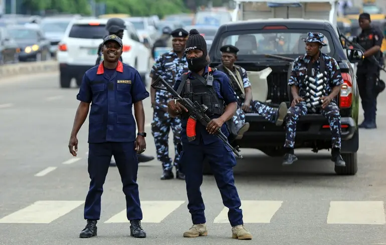 Розвідка США над Нігерією 2025 - Трамп готує воєнну операцію в Африці 1