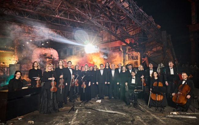 Щедрик заспівали на зруйнованій ТЕС ДТЕК - що відомо 1