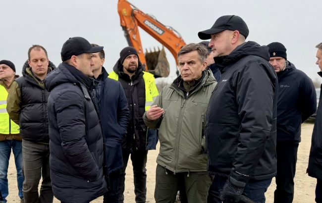 Сухомлин розповів, чому не показують відновлені дороги та мости в Буковелі 1