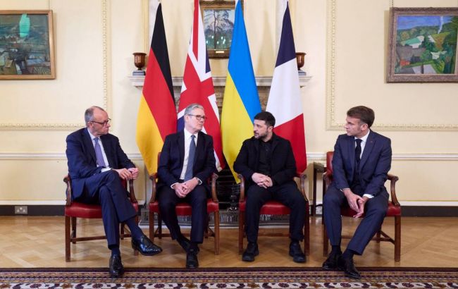 Тиснути на Путіна домовились Зеленський, Стармер, Мерц та Макрон у Лондоні 1