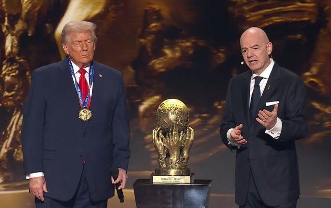 Трамп отримав від ФІФА премію миру на жеребкуванні ЧС 2026 - відео і фото 1
