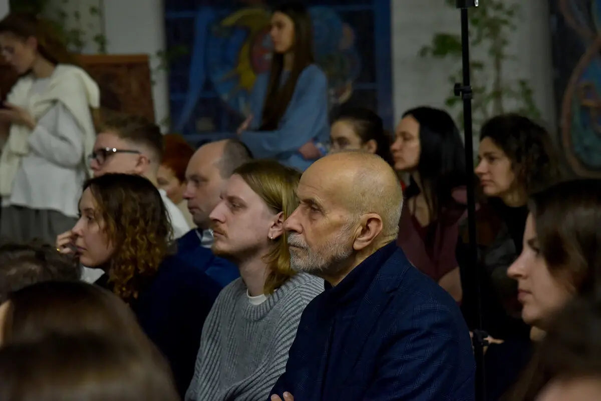 У Києві вшанували пам'ять Алли Горської: Театр ШАРЖ представив виставу Вітражі долі 2