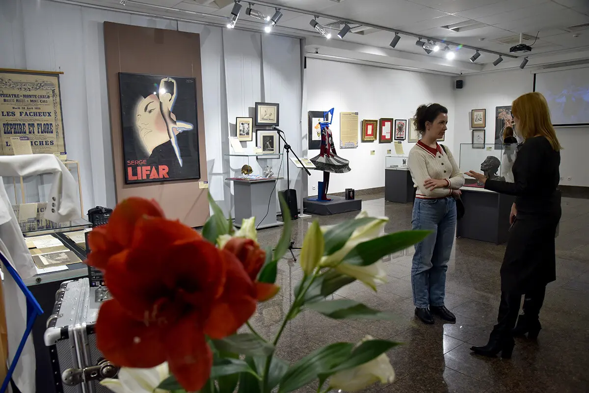 У столиці відкрилася масштабна виставка до 120-річчя легенди балету Сержа Лифаря - фото 15