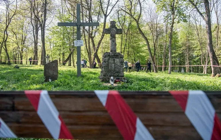 Україна та Польща після Нового року відновлять пошукові роботи щодо Волинської трагедії 1