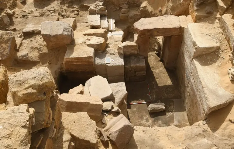 В Єгипті розкопали 4500-річний долинний храм - святилище з’єднане з сонячним храмом бога Ра - новини археології 1
