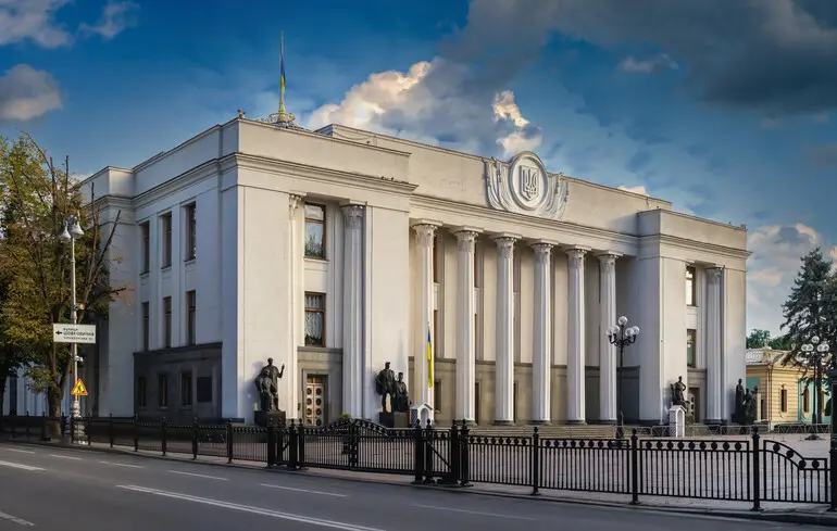 Вибори в Україні під час війни – в Раді готують обговорення варіантів – заява Арахамії Новини України 1