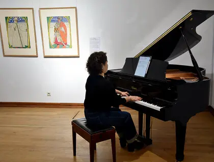 Від Острозької Біблії до донатів - у Києві презентували виставку До/Нації - фоторепортаж 12