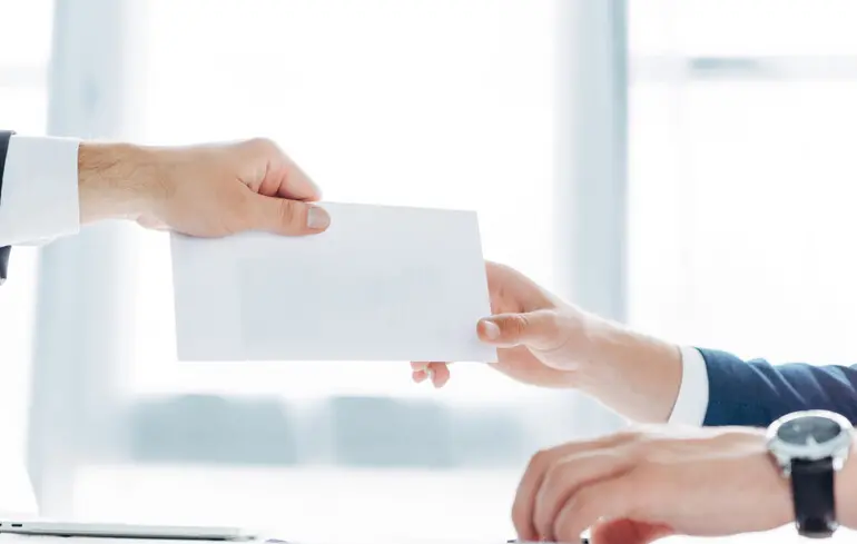 Викривачі корупції в Україні – у НАЗК розповіли про їхній статус і винагороди – новини Україна 1