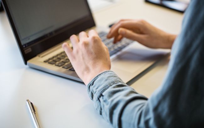 Заборона російськомовних версій сайтів в Україні - мовний омбудсмен пояснила, чому це зараз не можливо 1