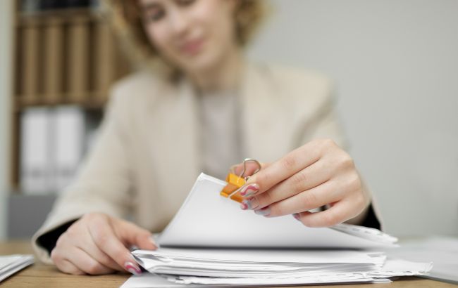 Зарплати вчителів та соцпрацівників в Україні - АМУ закликає підвищити 1