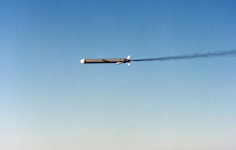 Зброя для України - більшість американців виступають за надання зрої та гарантій безпеи 1