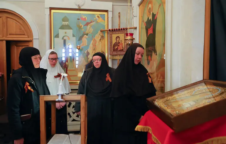 Черниці з Білорусі збирали гроші для армії РФ у церкві під Стокгольмом — The Telegraph 1