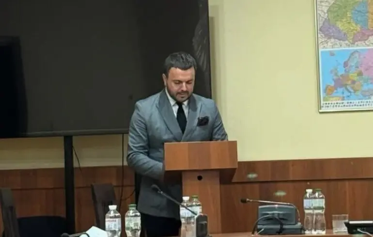 Дисертація Решетніка на тему Холостяка викликала обурення в мережі - ведучий відповів на критику - новини культури 1