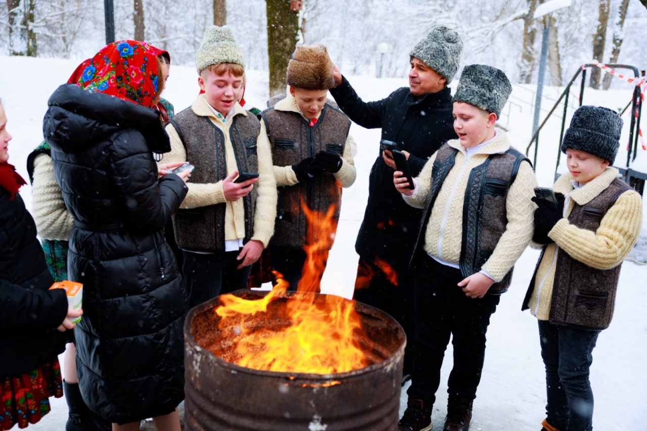 Фестиваль українських колядок у Румунії - українська громада відзначила 35-річчя СУР - фото 16