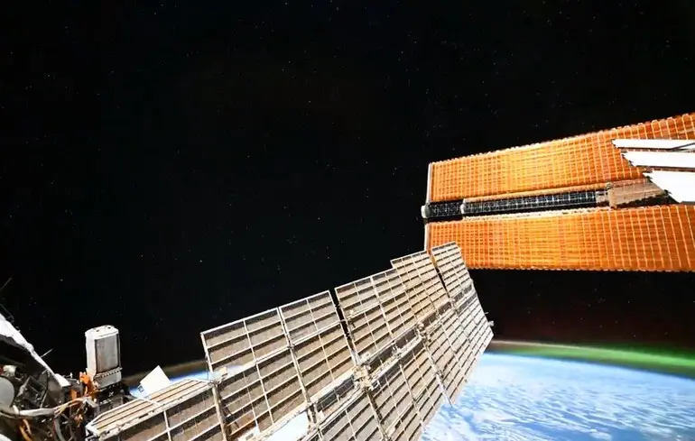 Який вигляд має Земля з МКС - астронавт Кімія Юї показав Плеяди та полярне сяйво - відео 1