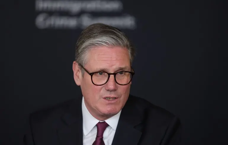 Кір Стармер їде до Китаю - Чи обиратиме Британія між США та Пекіном 1