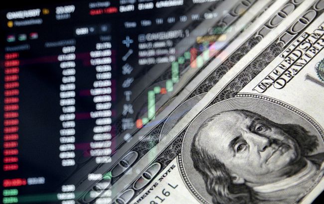 Курс долара та євро в обмінниках 12-18 січня прогнозується на рівні 42,8 та 49,75 гривень 1