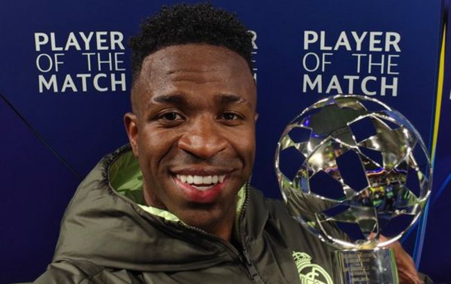 Ліга чемпіонів, 7 тур - найкращий гравець та символічна збірна 1